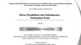 Piagam Penghargaan yang diterima Dinas Pendidikan dan Kebudayaan kabupaten Ende