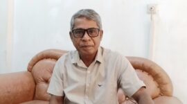 Kamarudin Suman Kepala pos Ende