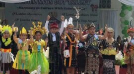 Para peserta lomba dalam kegiatan Sanur Kids Got Talent yang digelar SDK Santa Ursula Ende. (Foto: Indonesiasatu.co)