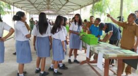 Siswa kabupaten Sikka Penerima MBG (Foto ; Humas Polres Sikka) 