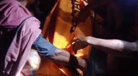 Jenazah Irfansius Nggawa yang ditemukan meninggal dunia usai terseret ombak di pantai Roda (Foto ; Humas Polres Manggarai Barat) 