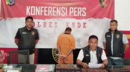 Pelaku Pencuri sarung yang ditangkap Polres Ende (Foto ; Humas Polres Ende) 