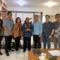 Tim RSUP Denpasar pose bersama Wakil bupati Flores Timur Frans Boli Uran
