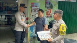 Kapolsek Ndona memberikan sosialisasi kepada pemilik usaha di Kecamatan Ndona untuk mencegah premanisme selama Ramadhan.