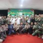 TNI, Polri dan Tokoh masyarakat pose bersama usai kegiatan buka bersama