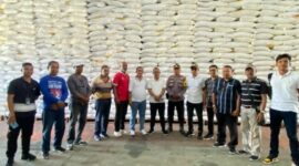Bupati Ende dan unsur Forkompimda Ende melakukan peninjauan gudang bulog jelang Lebaran, Jumat 28 Maret 2025