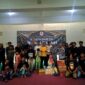 Forum Pemuda NTT foto bersama Panti Asuhan Taqwa Al Qolbi usai kegiatan berbagi, Minggu 13 April 2025