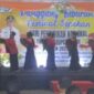Siswa SD Negeri Roja membawakan tarian Nusantara 