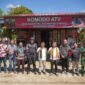 Bupati Manggarai Barat Edi Endi pose bersama usai meresmikan wahana wisata petualangan Komodo ATV, Minggu 25 Mei 2025