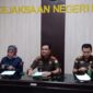 Kejari Ende Zulfahmi memberikan keterangan pers kepada awak media, selasa, 20 Mei 2025