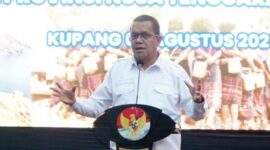 Gubernur NTT, Melki Laka Lena, Ketika memberikan sambutan pada Rapat Koordinasi Lintas Kementerian di Kupang, Rabu 6 Agustus 2025/Fanpage ; Melki Laka Lena