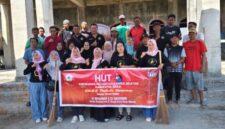 Foto bersama pengurus dan anggota KKSS, tokoh agama, serta warga usai kegiatan