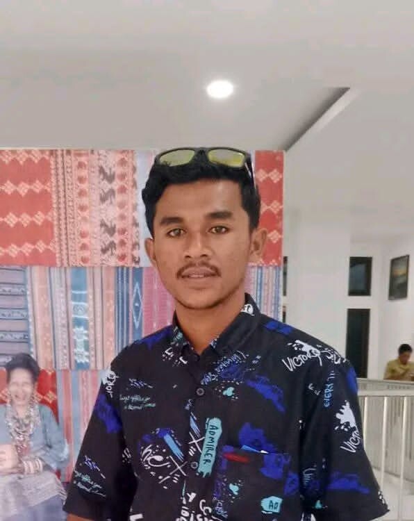 Niko Sanggu, Jurnalis Muda