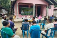 Warga mengikuti reses dengan Dipo Nusantara