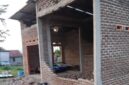 Rumah warga hancur akibat gempa/Foto ; KD