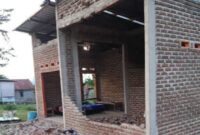 Rumah warga hancur akibat gempa/Foto ; KD