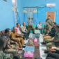 Wakil Bupati Flores Timur, Ignasius Boli Uran, memimpin pertemuan bersama Kepala Desa Waiburak Muhamad Saleh dan Kepala Desa Narasaosina Yandris Toland di Kantor Camat Adonara Timur, Senin (11/5/2026).