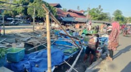 Lapak pasar Alok yang dibongkar siang tadi oleh oleh Satu Pol PP Kabupaten Sikka